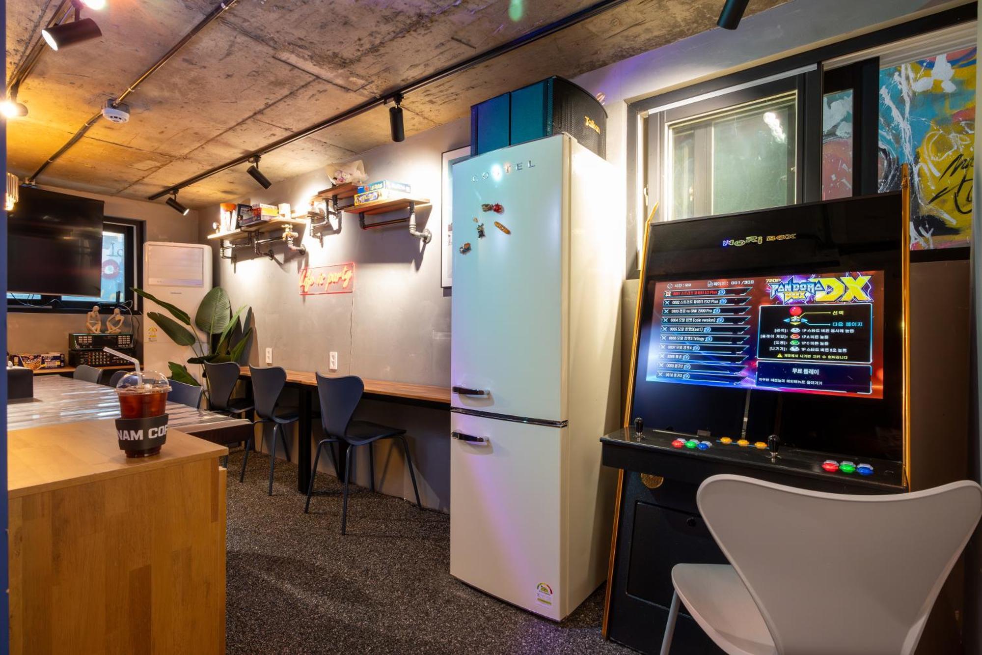 Hithere Guesthouse Сеул Экстерьер фото